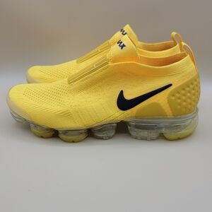 Nike Air Vapormax Flyknit Moc 2 University Gold Black Women's Shoes Size 7 Shoe